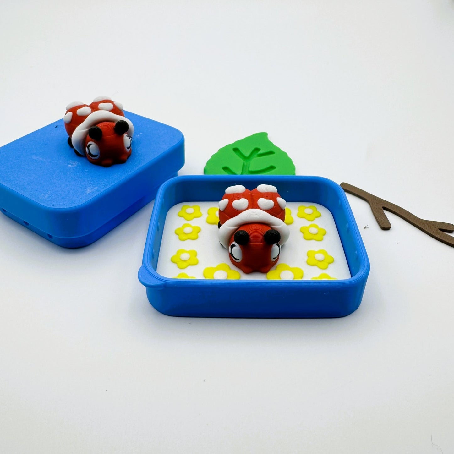 Beetle Love Box Desk Toy – Fun Conversation Piece & Office Decor Gift